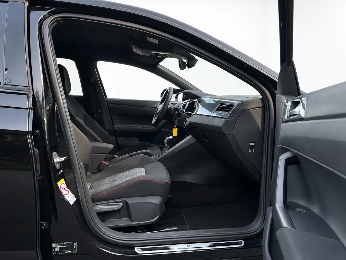 2.0 TSI GTI TSI 210PK DSG GTI-SPORT IQ-LIGHT/PDC/CARPLAY