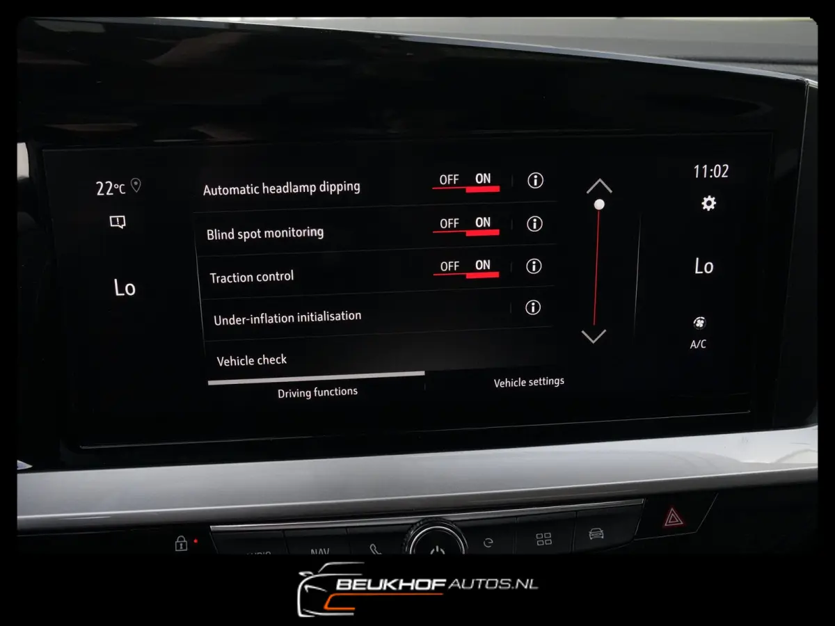 Business Elegance 50-kWh Carplay Cruis Soh91.6%