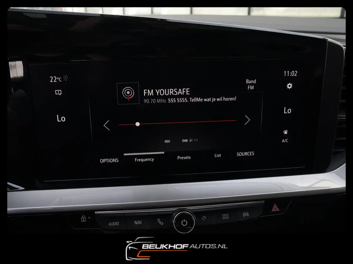 Business Elegance 50-kWh Carplay Cruis Soh91.6%