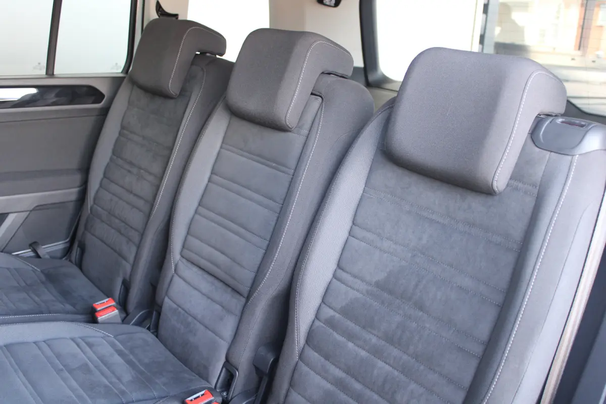 1.4 TSI Highline Business R 7p | 7-persoons | Velours bekleding | Adaptieve cruise control | Stoelverwarming | Masage |