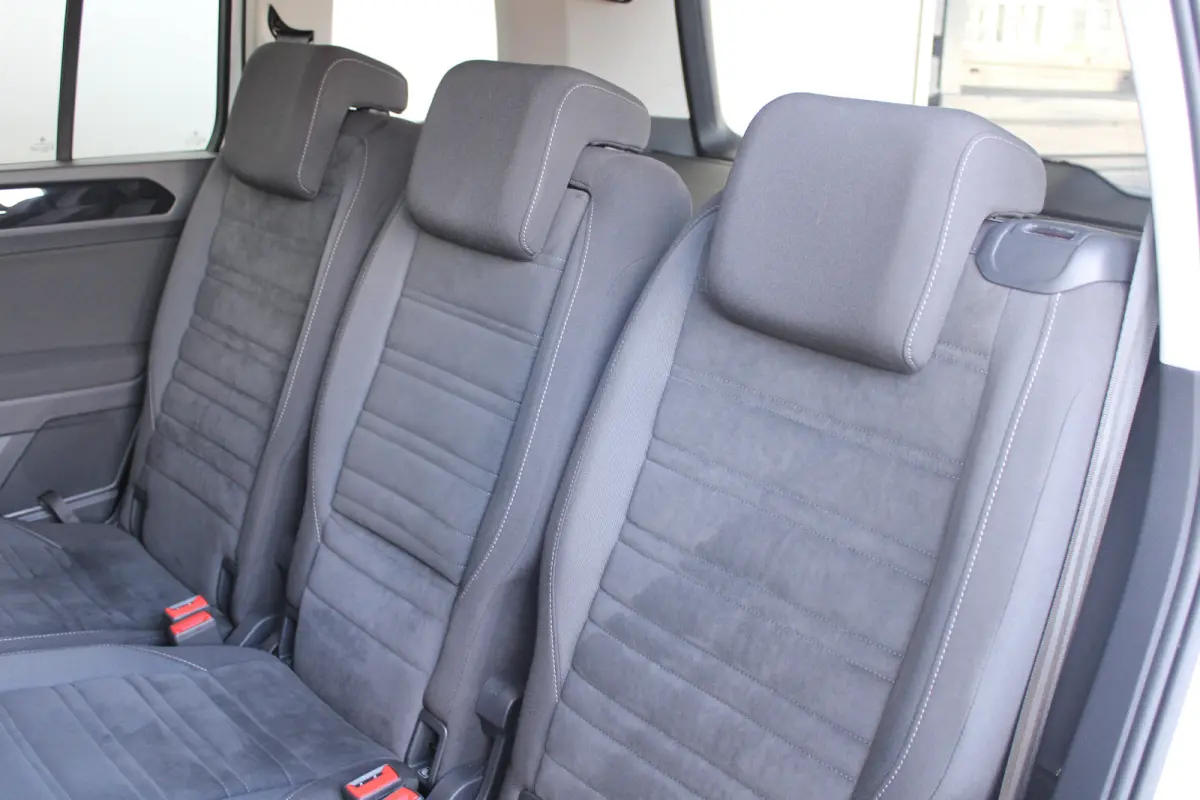 1.4 TSI Highline Business R 7p | 7-persoons | Velours bekleding | Adaptieve cruise control | Stoelverwarming | Masage |