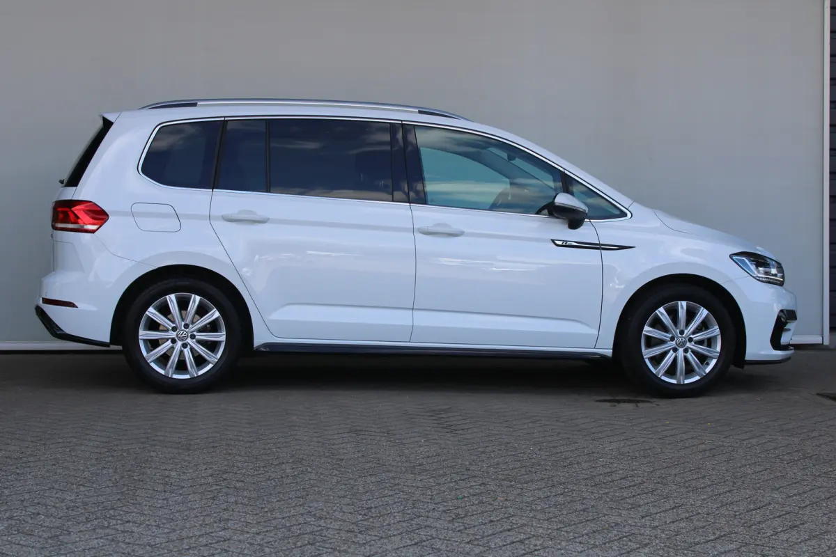 1.4 TSI Highline Business R 7p | 7-persoons | Velours bekleding | Adaptieve cruise control | Stoelverwarming | Masage |