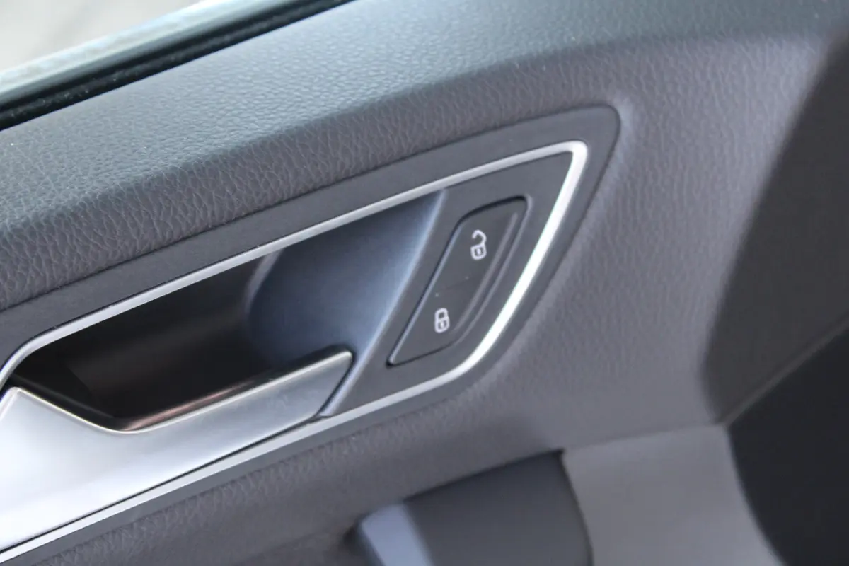 1.4 TSI Highline Business R 7p | 7-persoons | Velours bekleding | Adaptieve cruise control | Stoelverwarming | Masage |