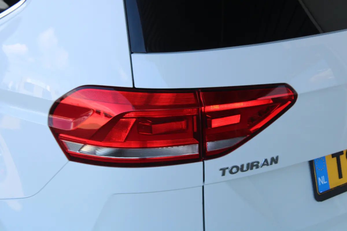 1.4 TSI Highline Business R 7p | 7-persoons | Velours bekleding | Adaptieve cruise control | Stoelverwarming | Masage |
