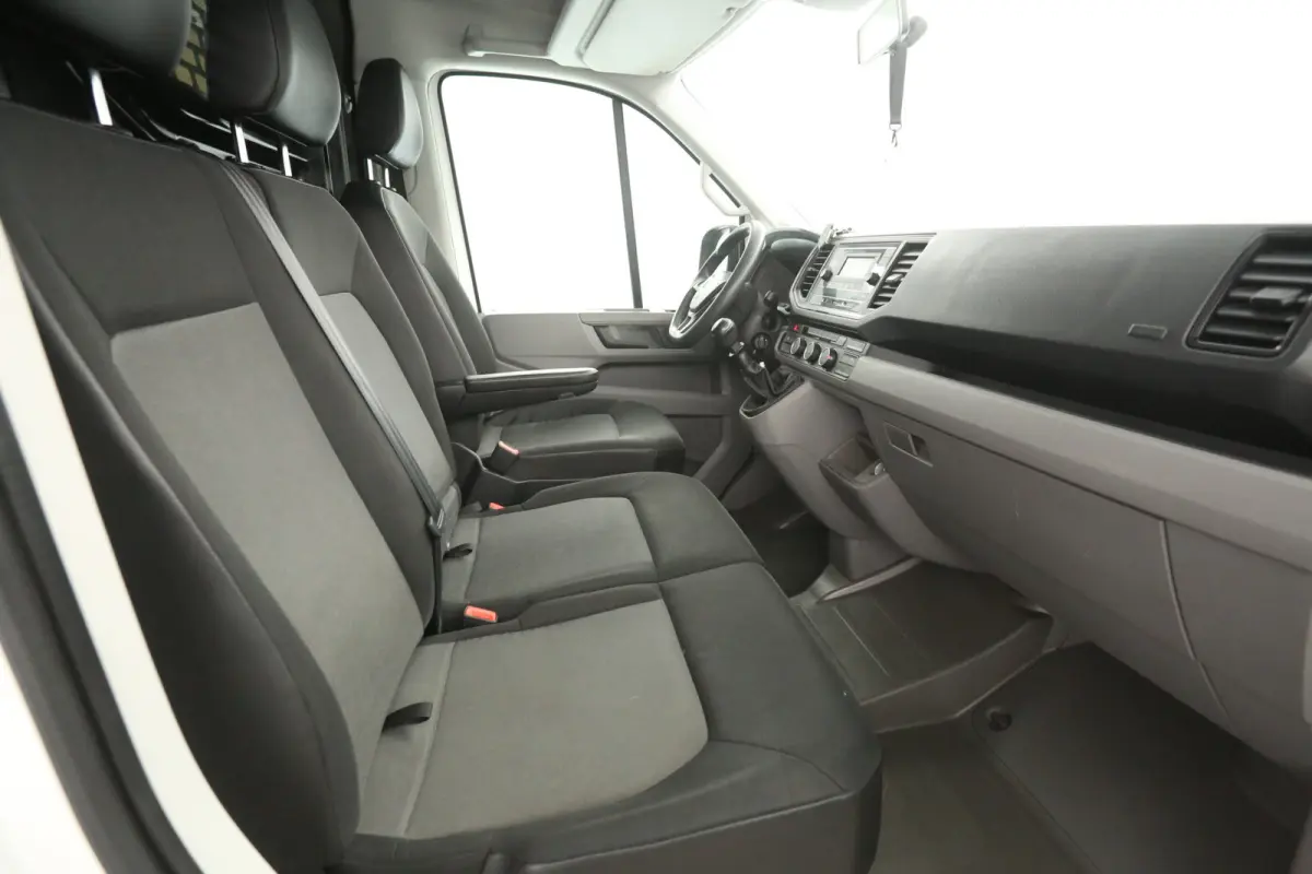 2.0 TDI L3H3 140PK | Airco | Cruise | Parkeersens. | 3 Zits