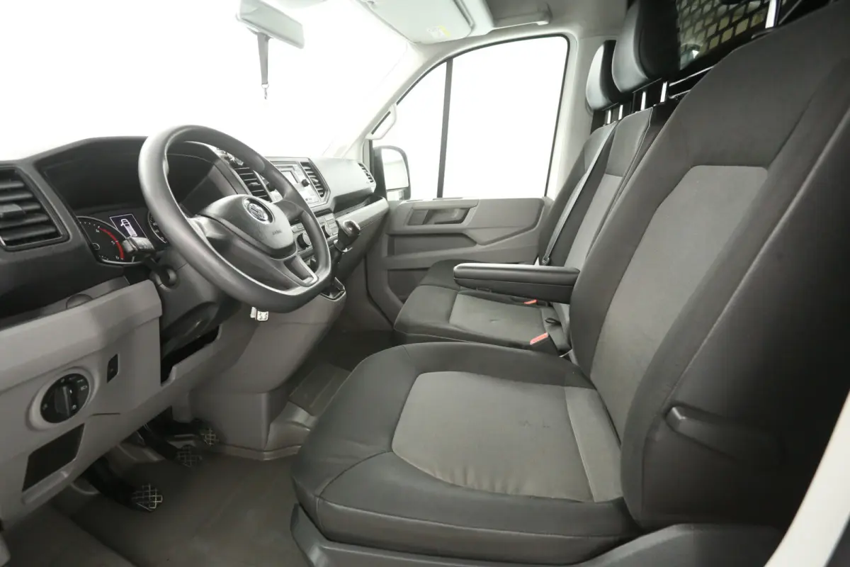 2.0 TDI L3H3 140PK | Airco | Cruise | Parkeersens. | 3 Zits