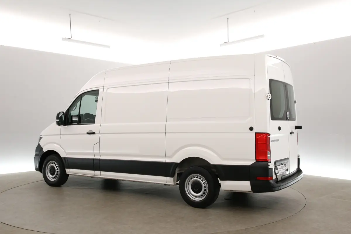 2.0 TDI L3H3 140PK | Airco | Cruise | Parkeersens. | 3 Zits