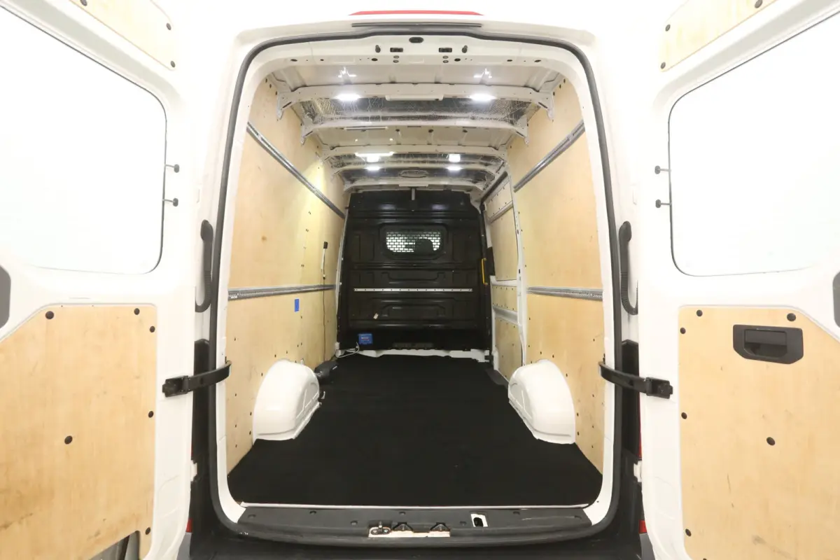 2.0 TDI L3H3 140PK | Airco | Cruise | Parkeersens. | 3 Zits