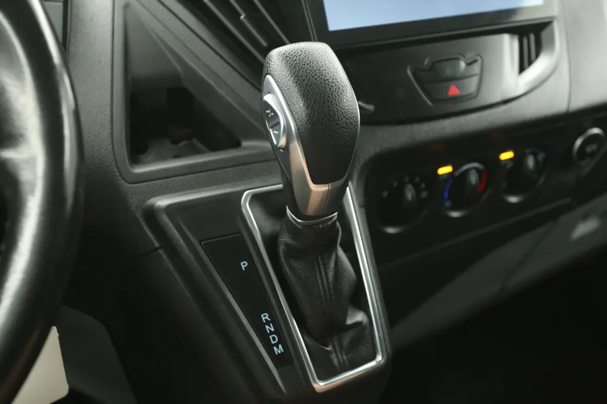 2.0 TDCI L2H1 | Automaat | Airco | Cruise | Camera | 3 Zits | Trekhaak | 2xSchuifdeur