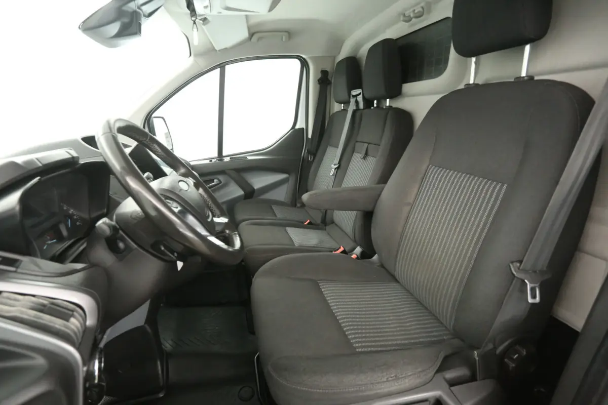 2.0 TDCI L2H1 | Automaat | Airco | Cruise | Camera | 3 Zits | Trekhaak | 2xSchuifdeur
