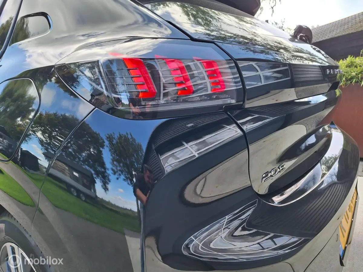 1.2 PureTech Allure Pack 1 Eig. NL-Auto ! BTW-Auto ! Camera 360, Climate-Control, Cruise-Control, Led, LM-Velgen.