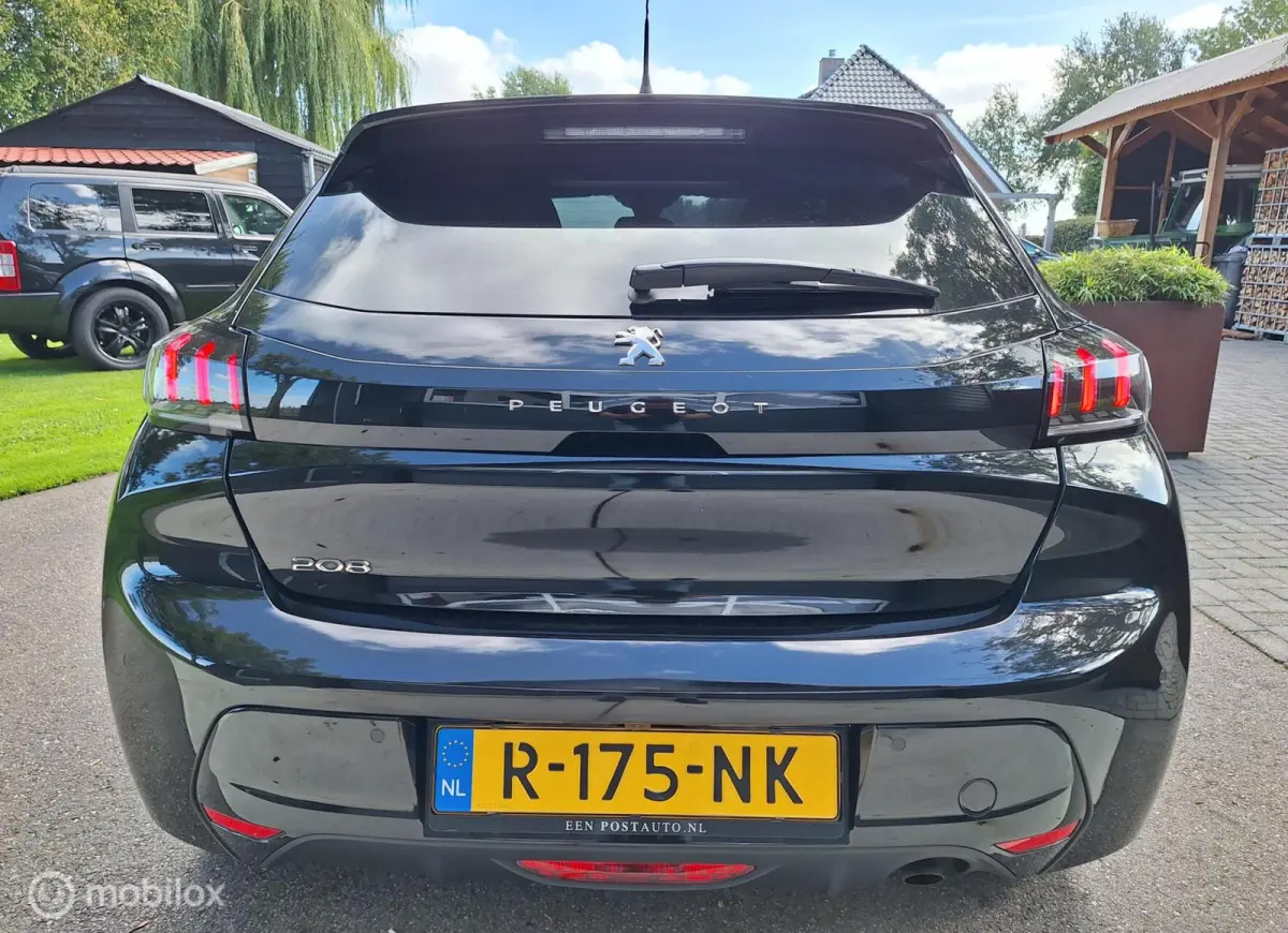 1.2 PureTech Allure Pack 1 Eig. NL-Auto ! BTW-Auto ! Camera 360, Climate-Control, Cruise-Control, Led, LM-Velgen.