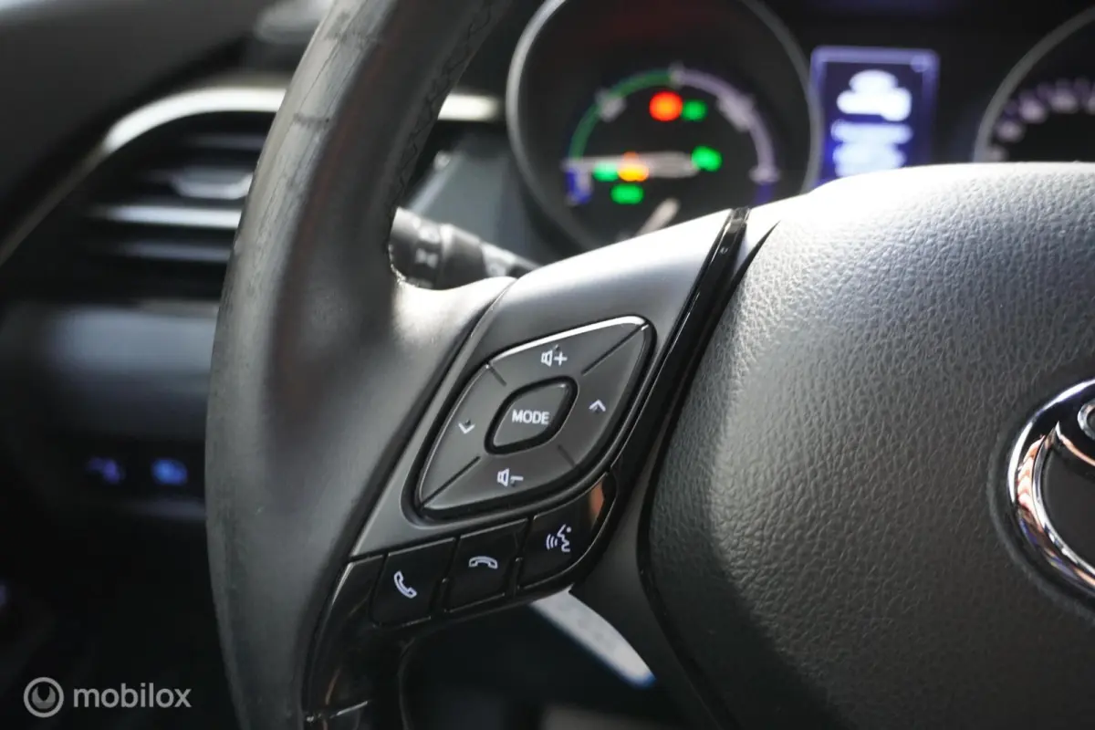 1.8 Hybrid Executive Ultimate