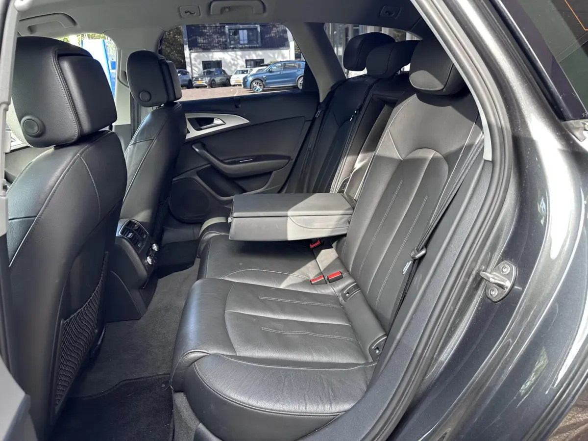 1.8 TFSI ultra S line Edition Camera, Navi, LM..