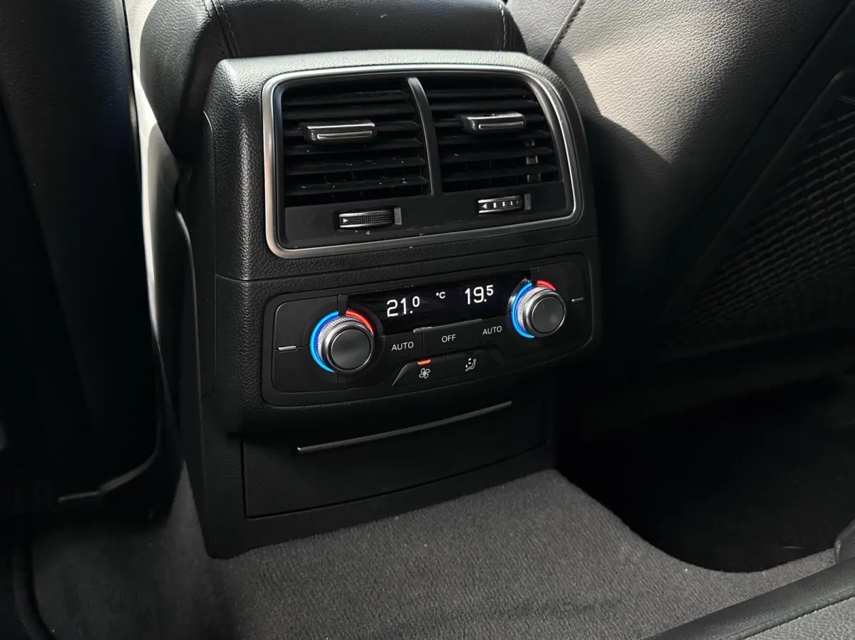 1.8 TFSI ultra S line Edition Camera, Navi, LM..