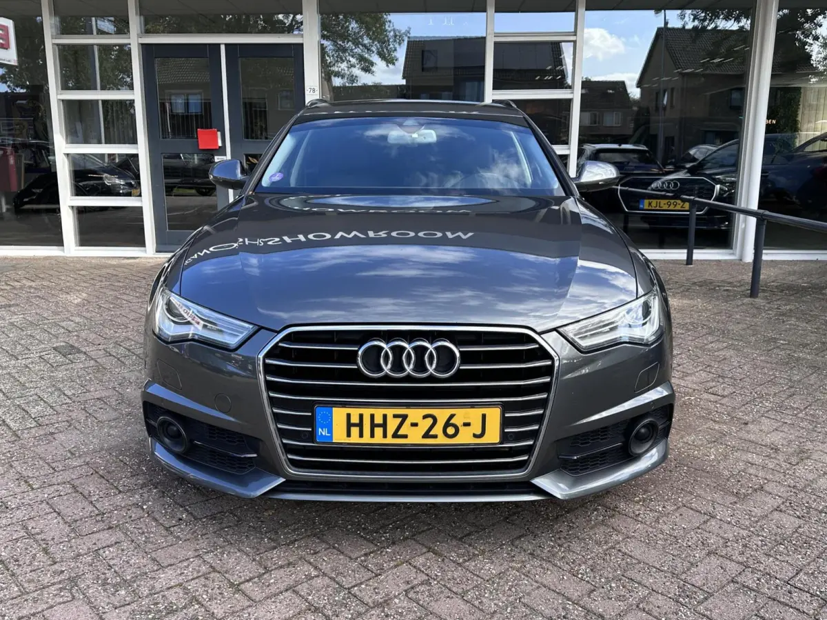 1.8 TFSI ultra S line Edition Camera, Navi, LM..