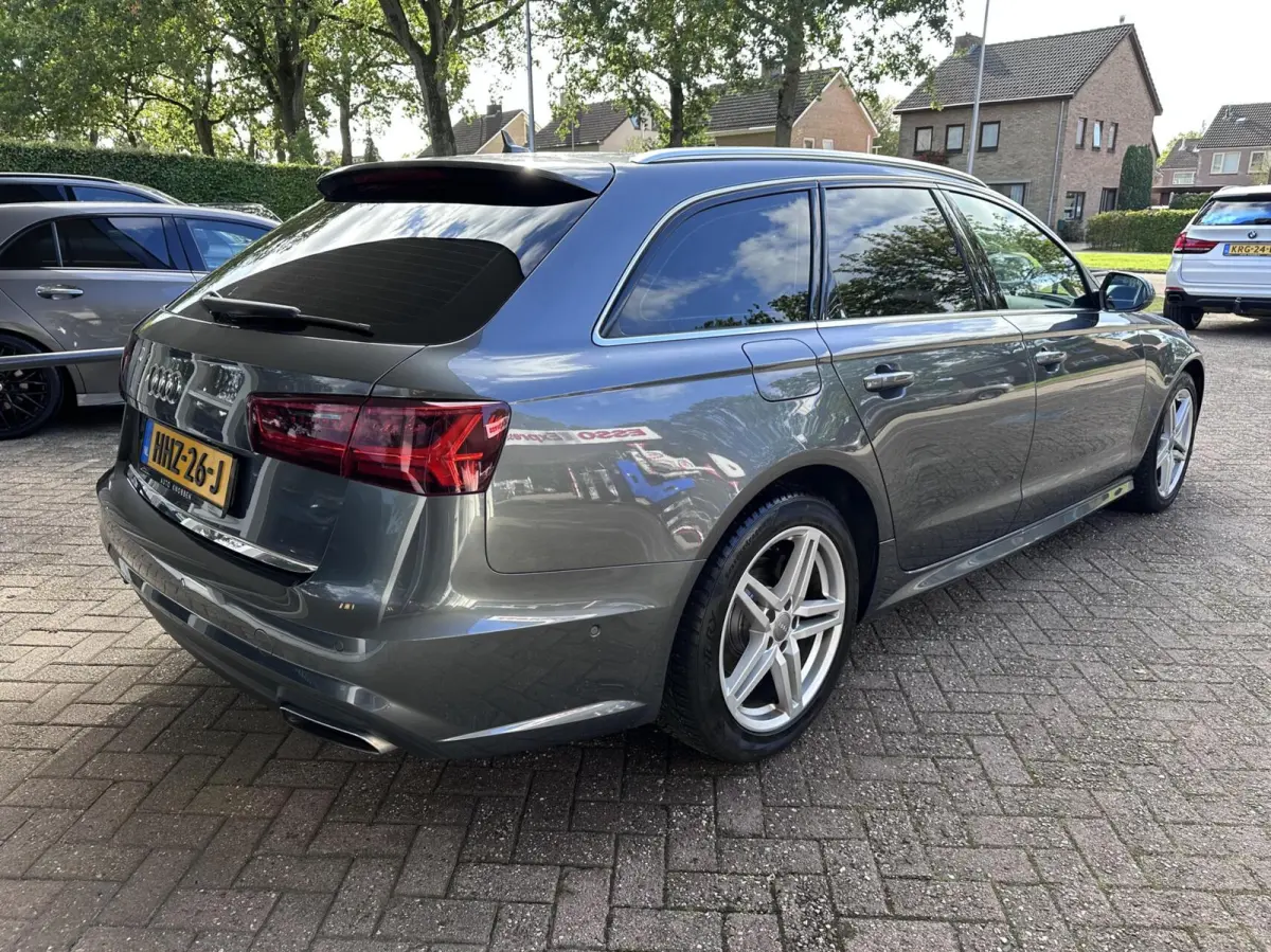 1.8 TFSI ultra S line Edition Camera, Navi, LM..