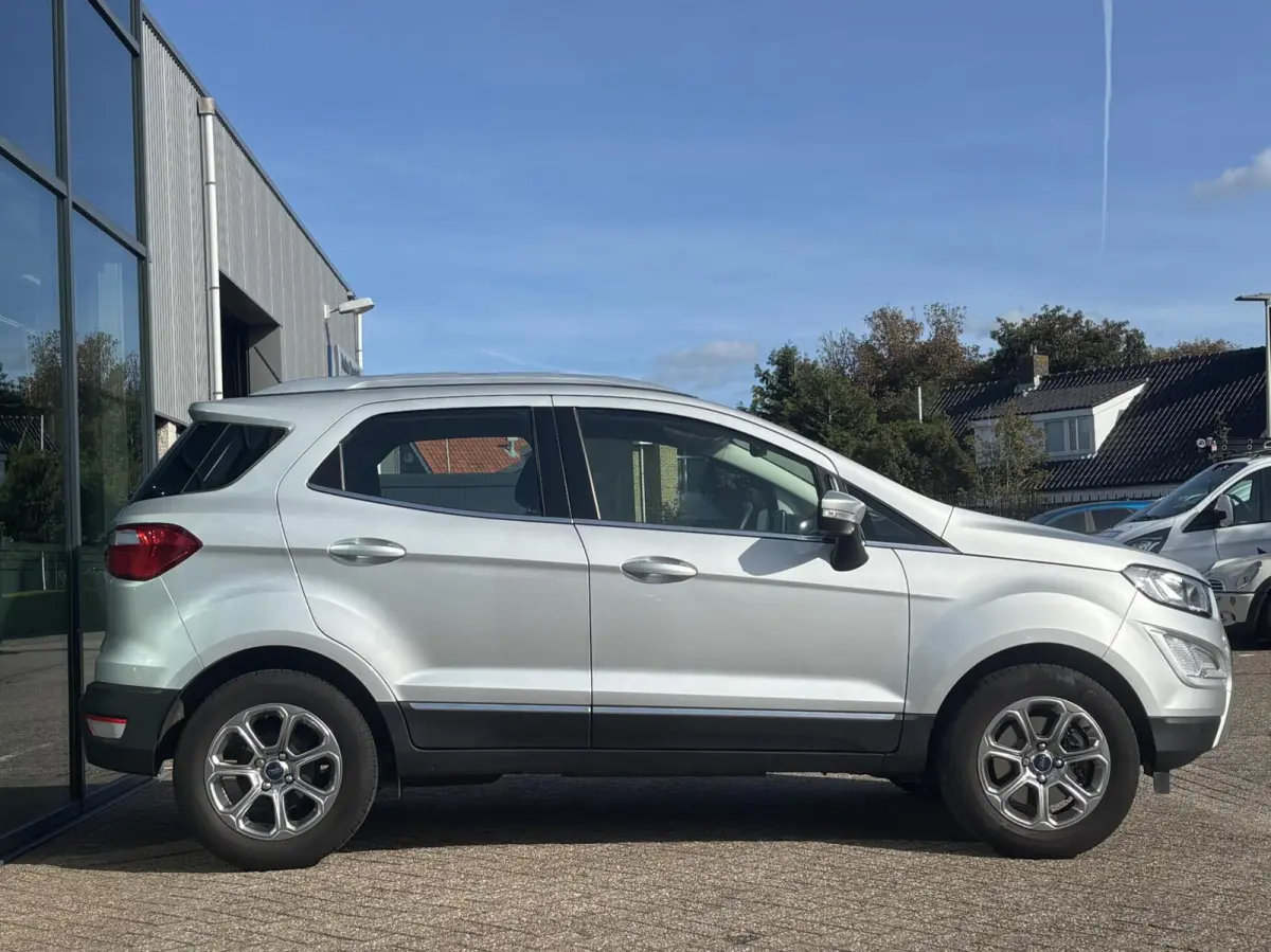 1.0 EcoBoost Trend Essential 125PK Winterpack Camera Navi Cruise Parkeersensoren B&O Blind-Spot Climate Dealer-Onderhouden *1ste Eigenaar*