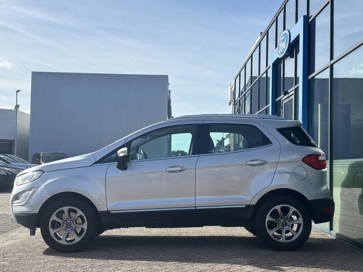 1.0 EcoBoost Trend Essential 125PK Winterpack Camera Navi Cruise Parkeersensoren B&O Blind-Spot Climate Dealer-Onderhouden *1ste Eigenaar*