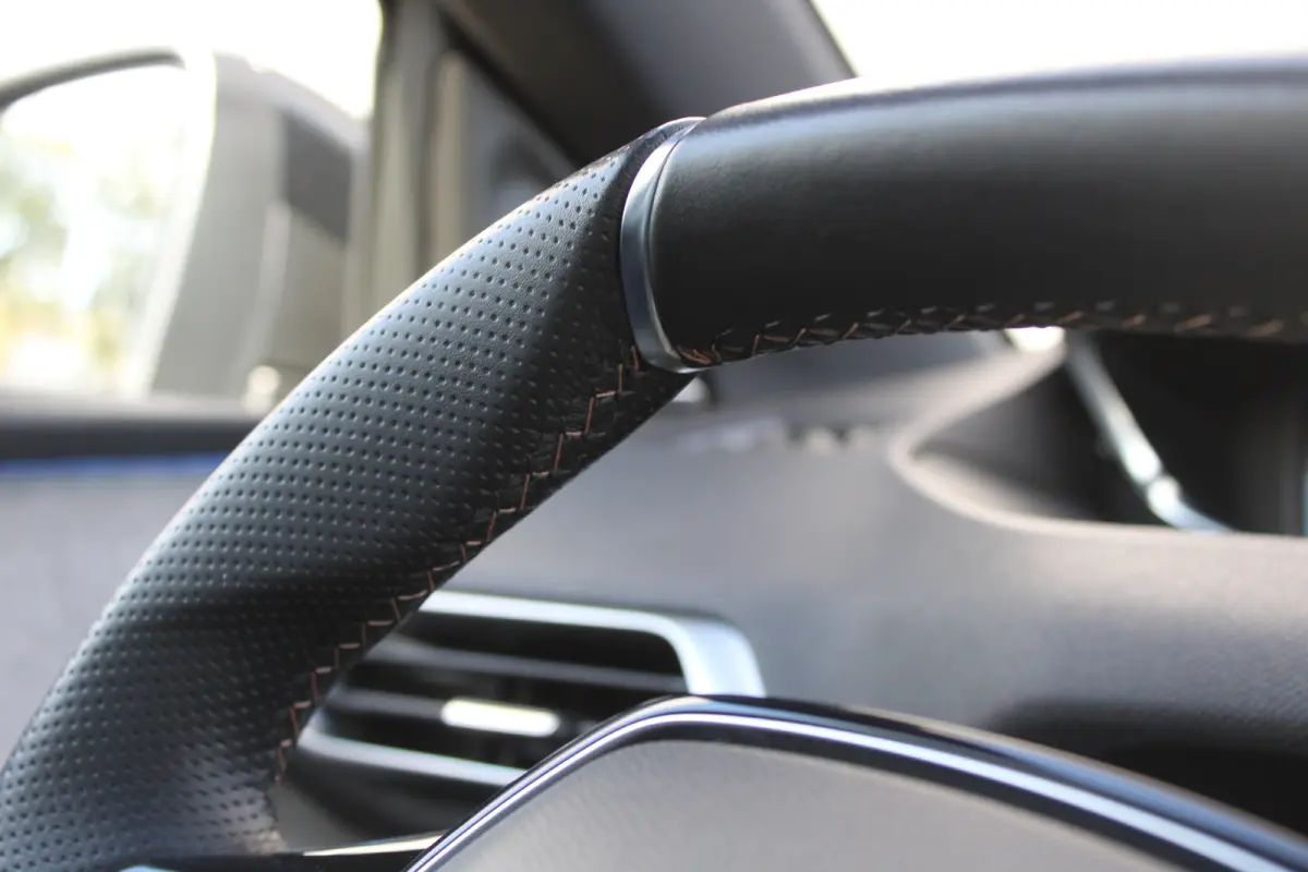 1.6 HYbrid 225 GT | Elektrisch verstelbare stoel | Focal | Navigatie | Camera voor + achter | Alcantara |