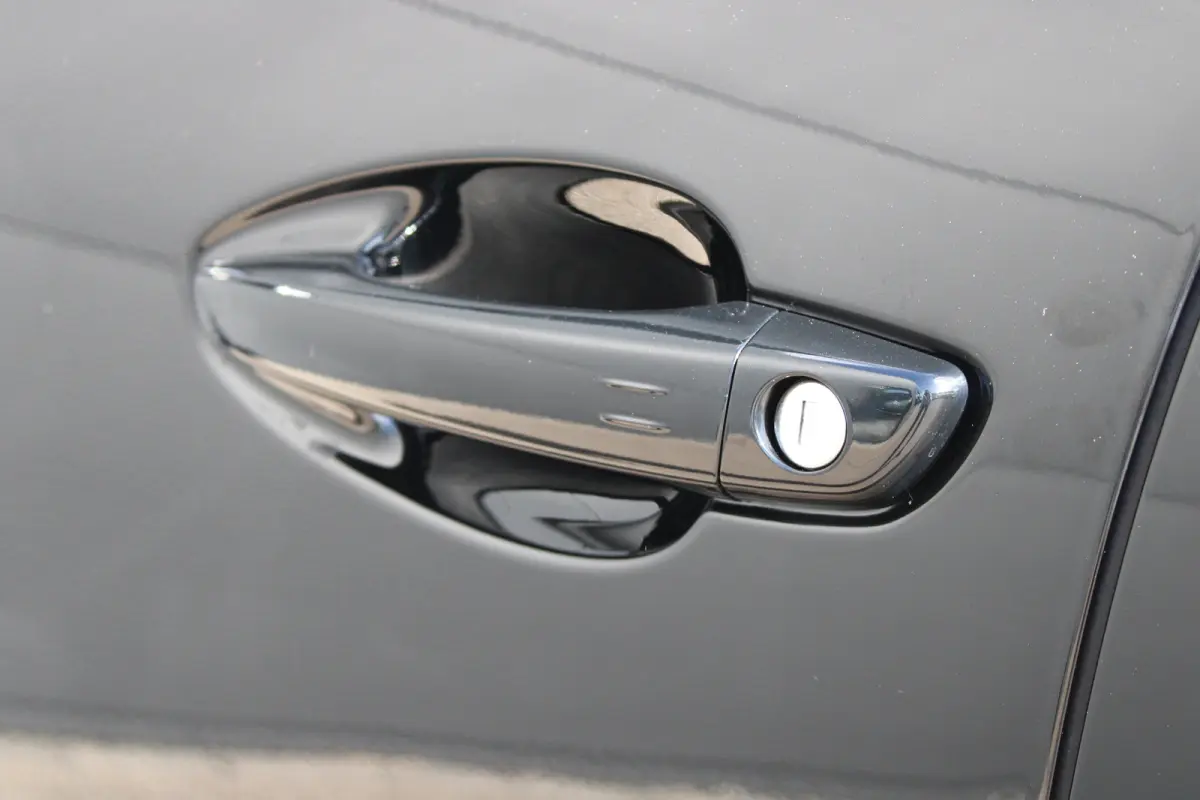 1.6 HYbrid 225 GT | Elektrisch verstelbare stoel | Focal | Navigatie | Camera voor + achter | Alcantara |