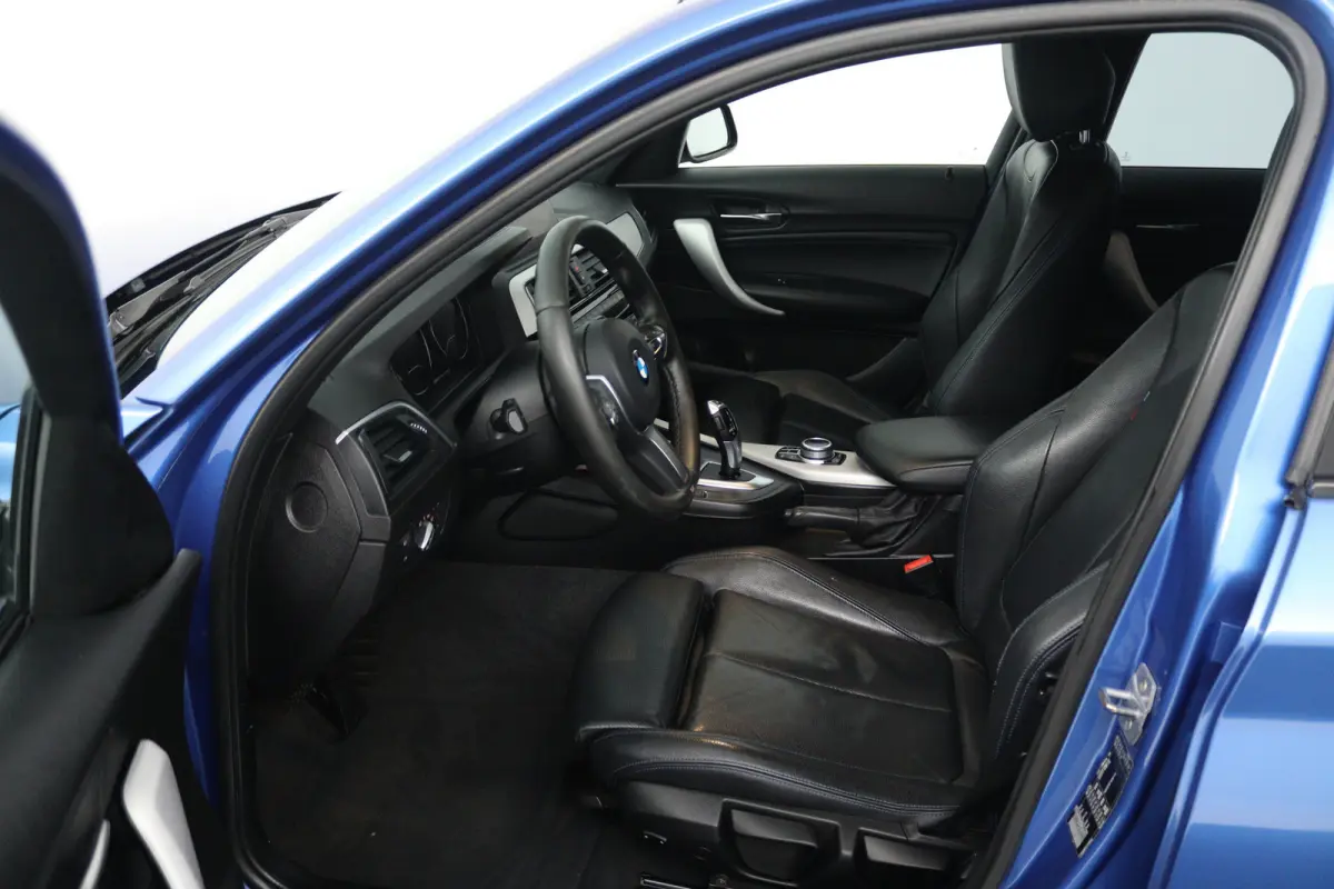118i Edition M Sport Shadow Executive (TREKHAAK, CRUISE CONTROL, NAVIGATIE, DEALER ONDERHOUDEN)