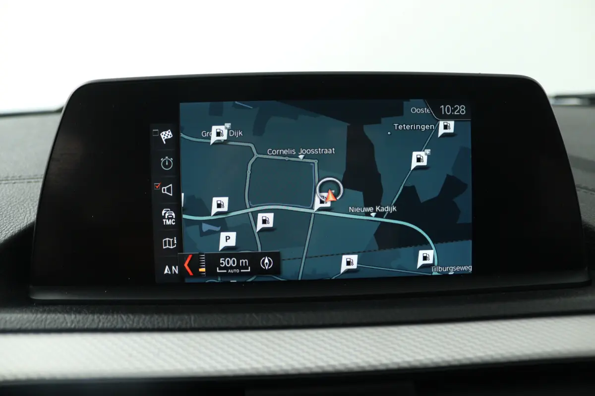 118i Edition M Sport Shadow Executive (TREKHAAK, CRUISE CONTROL, NAVIGATIE, DEALER ONDERHOUDEN)