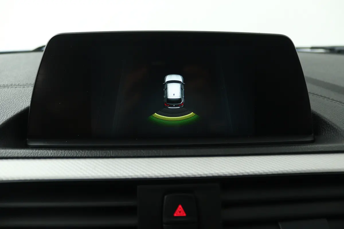 118i Edition M Sport Shadow Executive (TREKHAAK, CRUISE CONTROL, NAVIGATIE, DEALER ONDERHOUDEN)