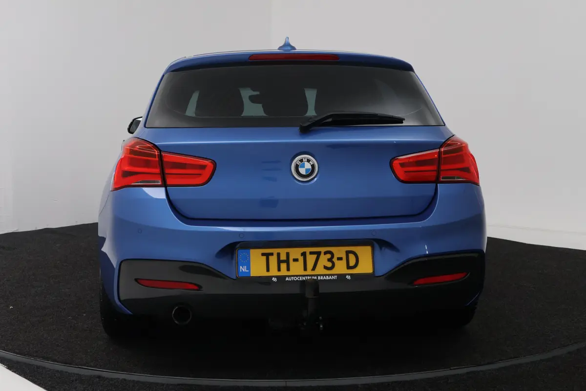 118i Edition M Sport Shadow Executive (TREKHAAK, CRUISE CONTROL, NAVIGATIE, DEALER ONDERHOUDEN)