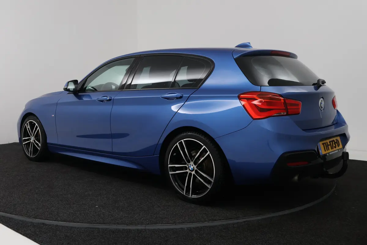 118i Edition M Sport Shadow Executive (TREKHAAK, CRUISE CONTROL, NAVIGATIE, DEALER ONDERHOUDEN)