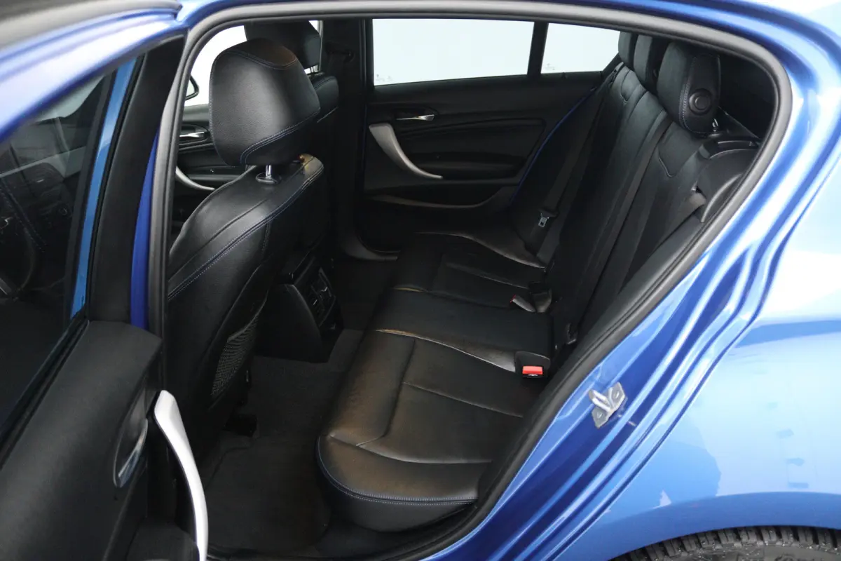 118i Edition M Sport Shadow Executive (TREKHAAK, CRUISE CONTROL, NAVIGATIE, DEALER ONDERHOUDEN)