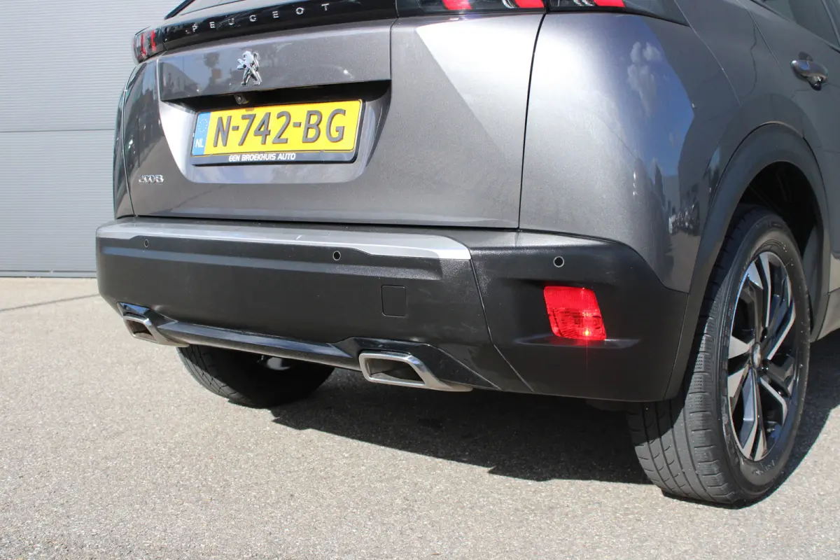 1.2 PureTech 130pk EAT8 Allure Pack | Automaat | Navigatie | Camera | Apple carplay | NL auto | Keyless | 70.000km |