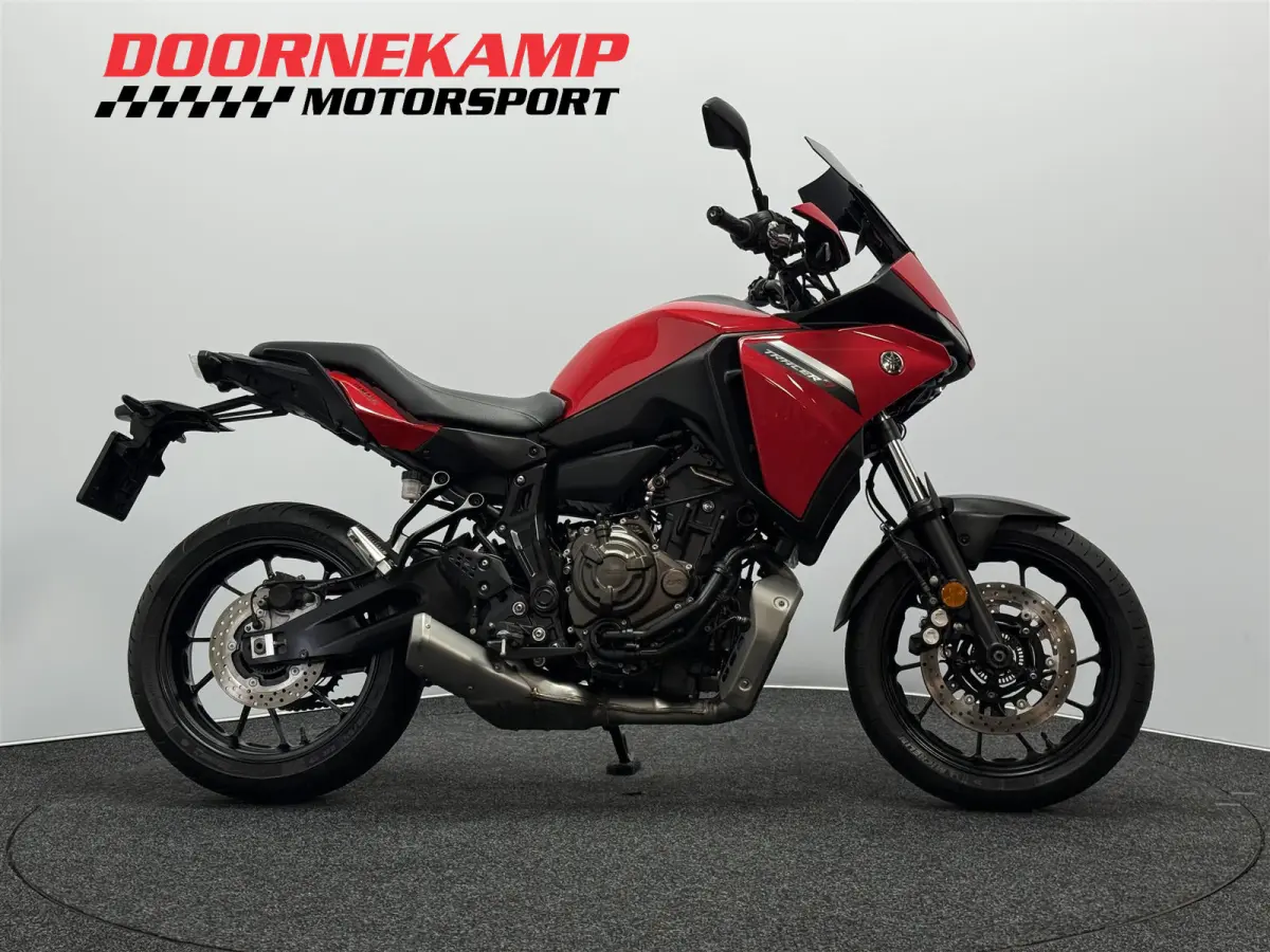 Yamaha Tracer 7 2023 Benzine Handgeschakeld leasen