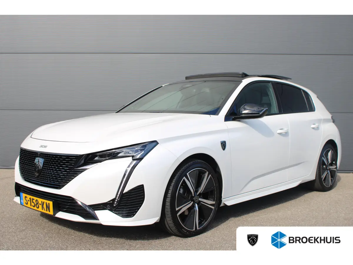 1.2 PureTech 130pk EAT8 GT | Automaat | Panorama/schuifdak | Focal | Navigatie | Camera voor + achter | NL auto |