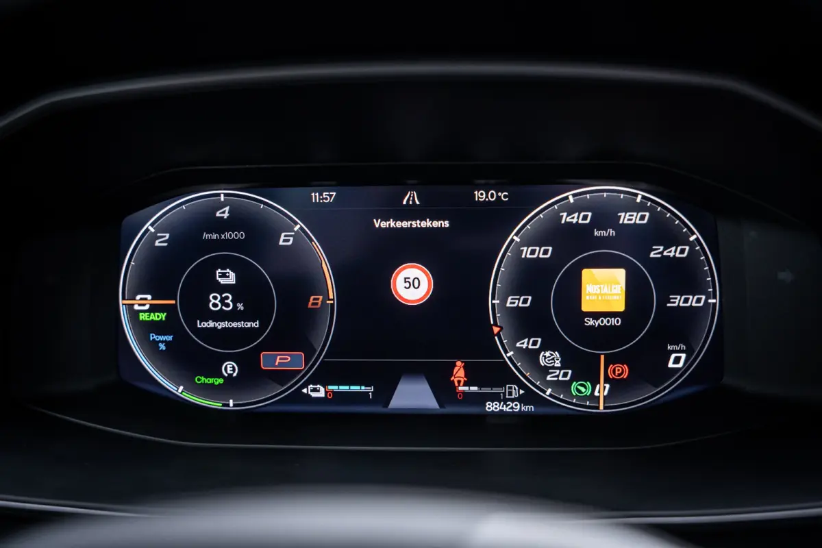 1.4 e-Hybrid VZ 245PK Performance | Achterspoiler | Achteruitrijcamera | Cruise control adaptief
