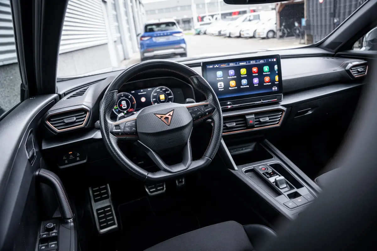 1.4 e-Hybrid VZ 245PK Performance | Achterspoiler | Achteruitrijcamera | Cruise control adaptief