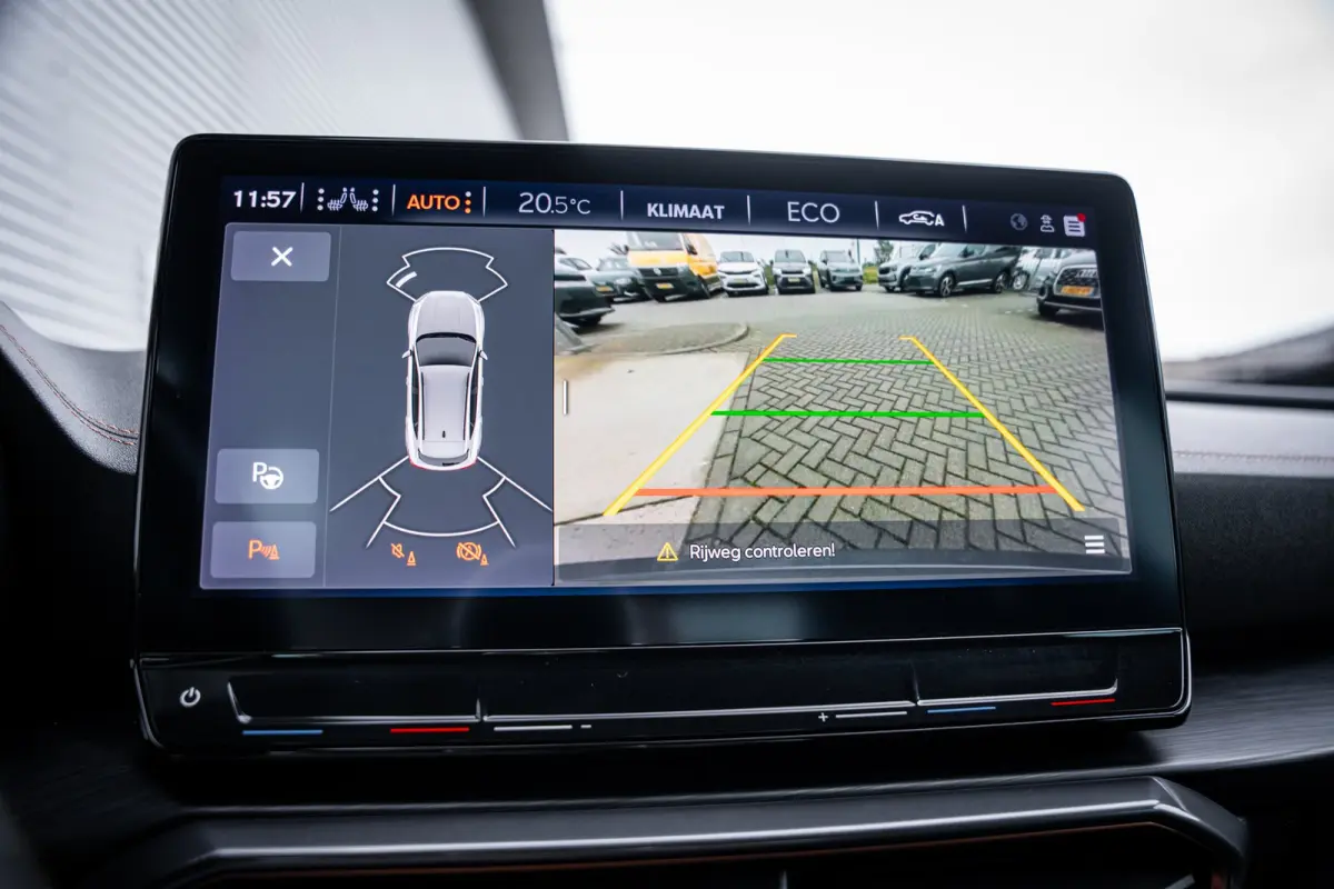 1.4 e-Hybrid VZ 245PK Performance | Achterspoiler | Achteruitrijcamera | Cruise control adaptief