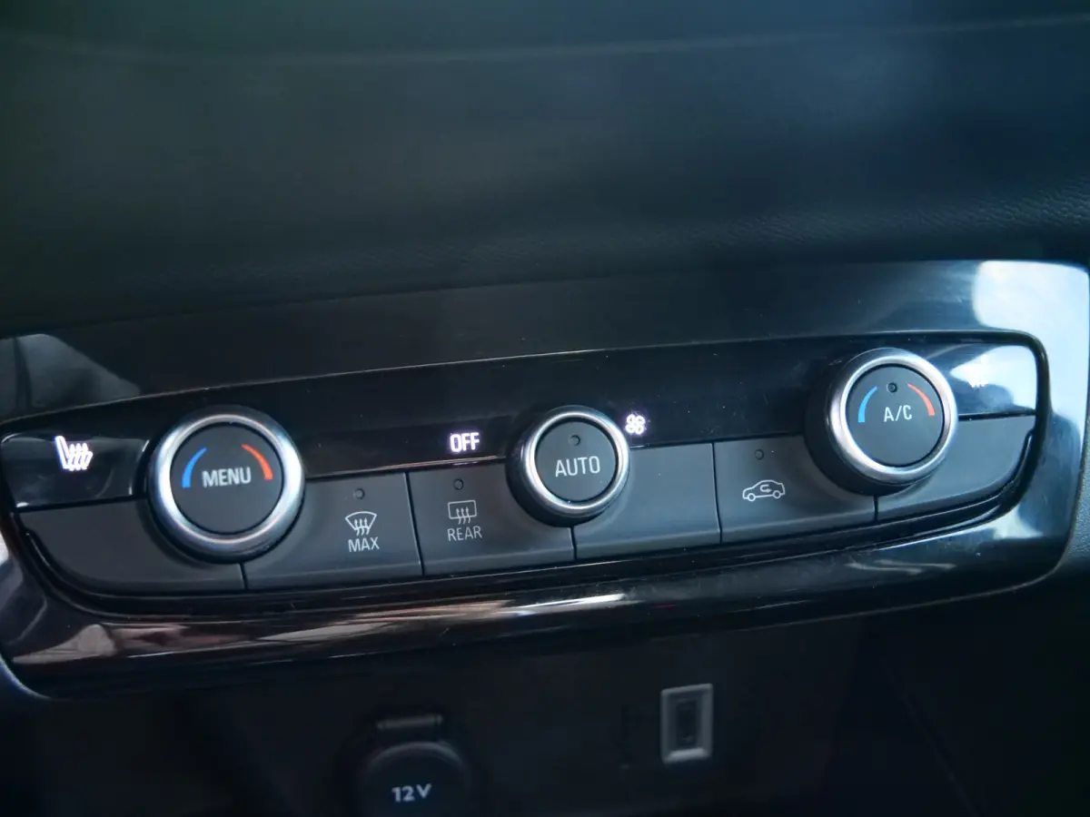 1.2 Turbo Hybrid GS 145 Pk Automaat Navi / DAB / Apple Carplay / Camera / Stoelverwarming