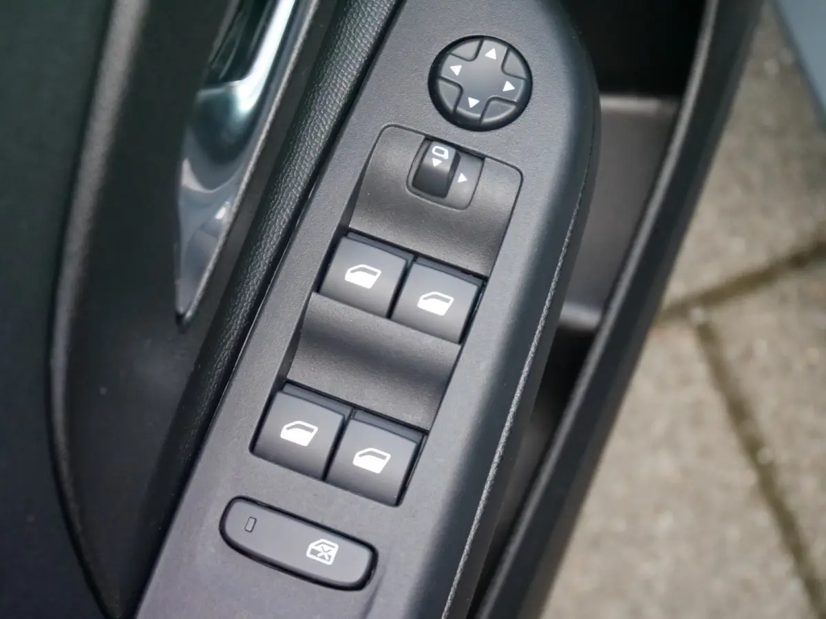 1.2 Turbo Hybrid GS 145 Pk Automaat Navi / DAB / Apple Carplay / Camera / Stoelverwarming