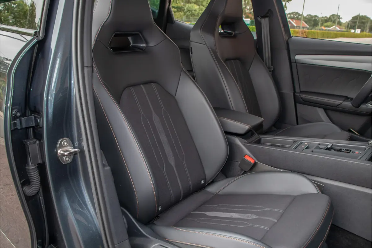 1.4 e-Hybrid 245pk VZ, Memory, Trekhaak, Stoel & Stuurverwarming, Carplay, Camera, Full LED, Adaptive Cruise.
