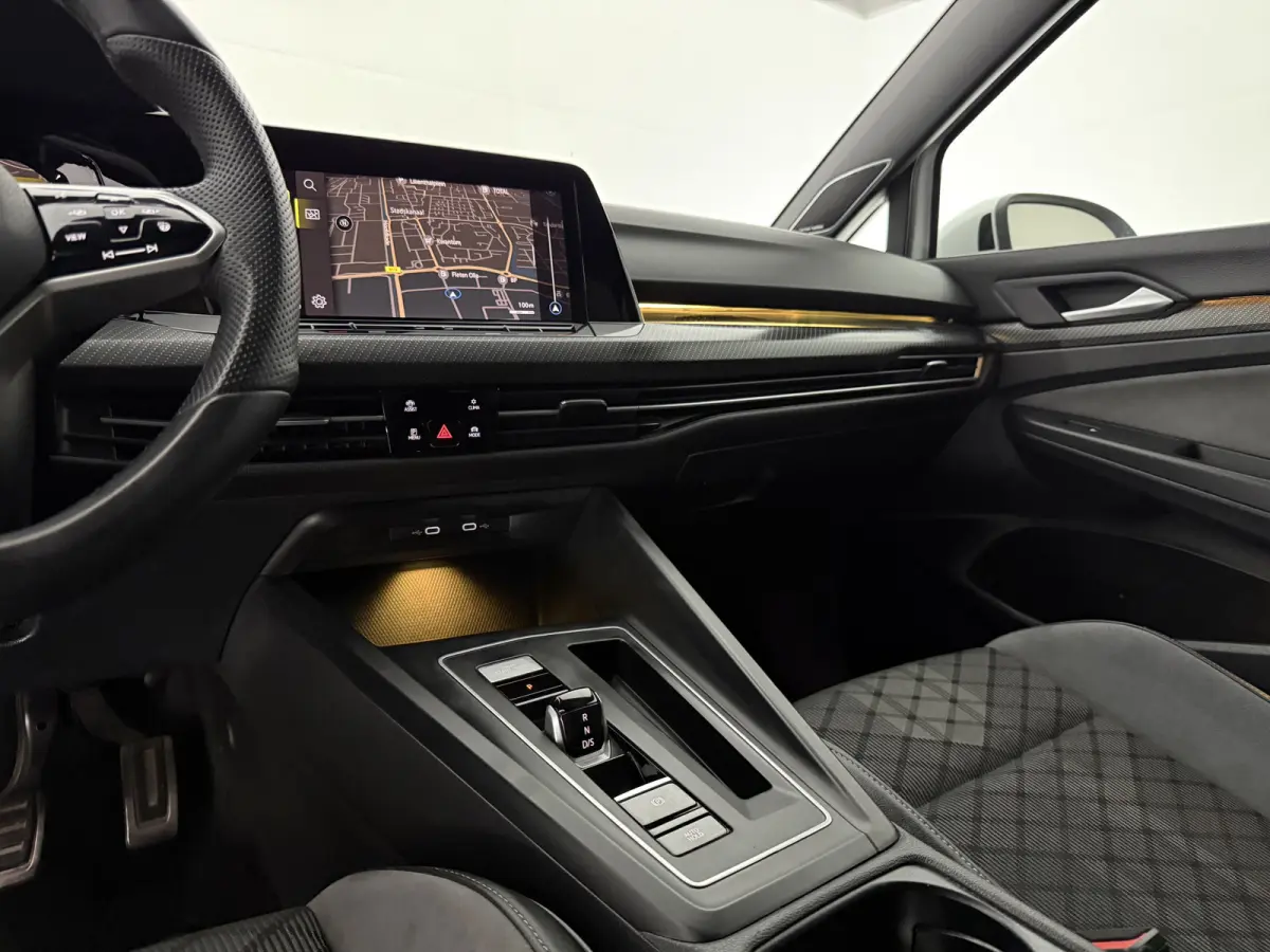 1.5 eTSI R-Line | Virtual | Sfeer | H/K | IQ-Lights | Camera | Cruise | Carplay | Parkeersens. | NAP