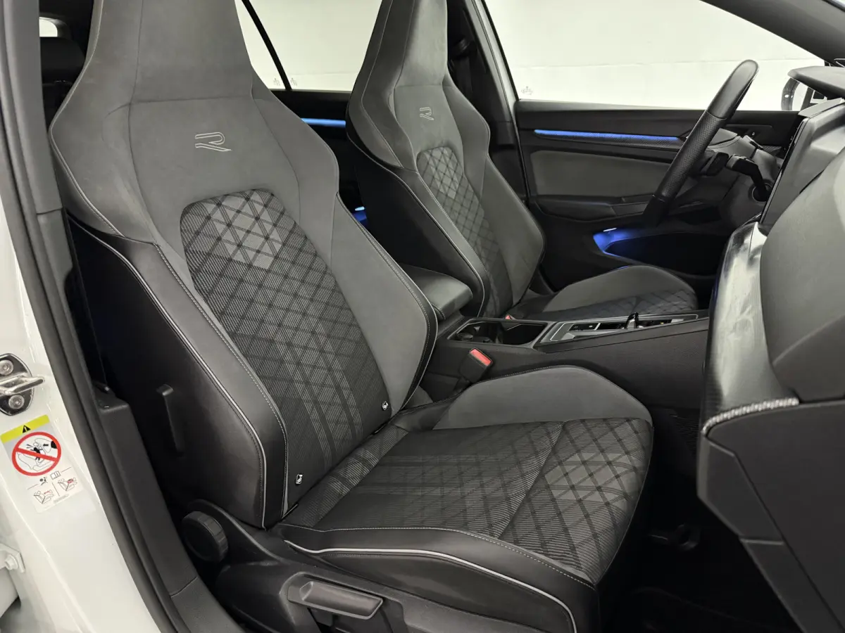 1.5 eTSI R-Line | Virtual | Sfeer | H/K | IQ-Lights | Camera | Cruise | Carplay | Parkeersens. | NAP