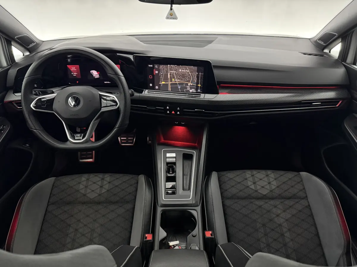 1.5 eTSI R-Line | Virtual | Sfeer | H/K | IQ-Lights | Camera | Cruise | Carplay | Parkeersens. | NAP
