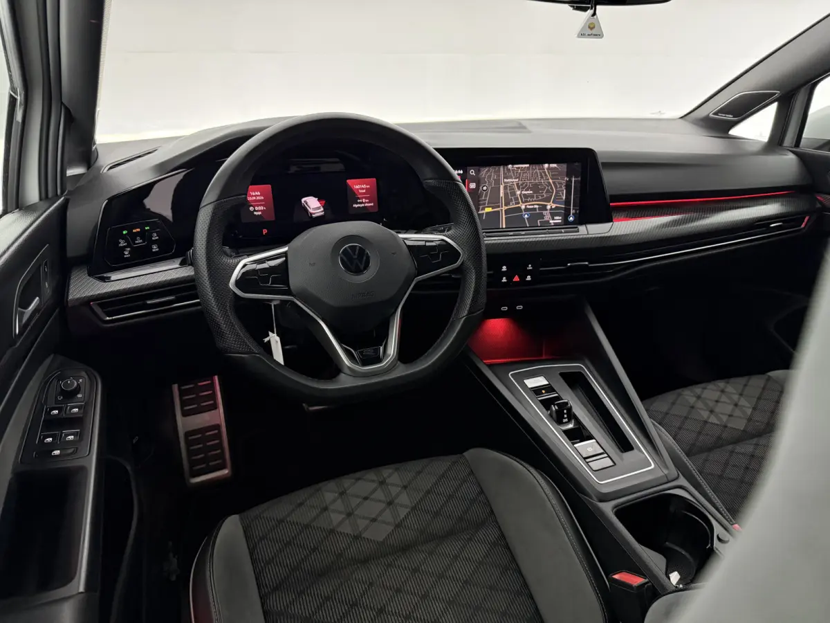 1.5 eTSI R-Line | Virtual | Sfeer | H/K | IQ-Lights | Camera | Cruise | Carplay | Parkeersens. | NAP