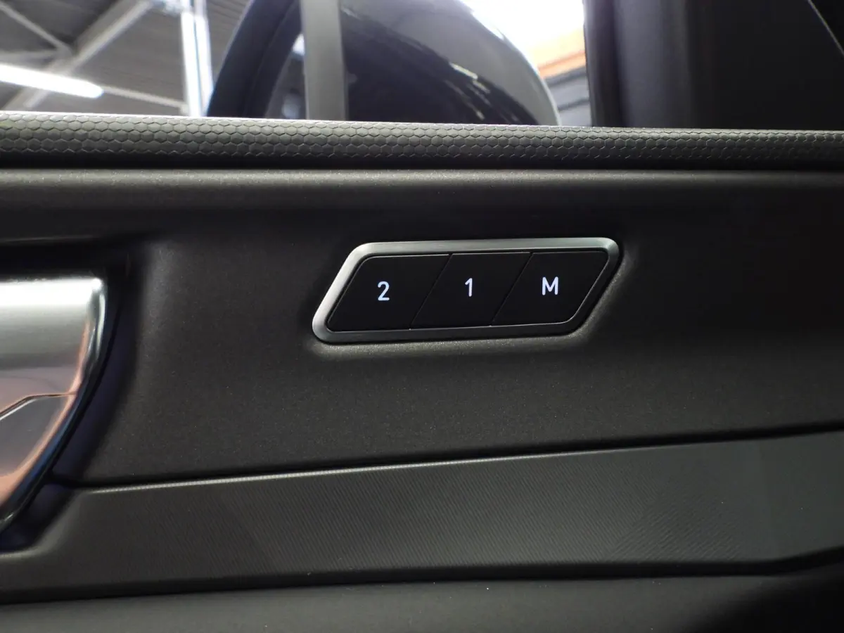 1.5 PHEV BlackLine TREKH./NAVI/360CAM/SCHUIFDAK/LED/20"LMV!