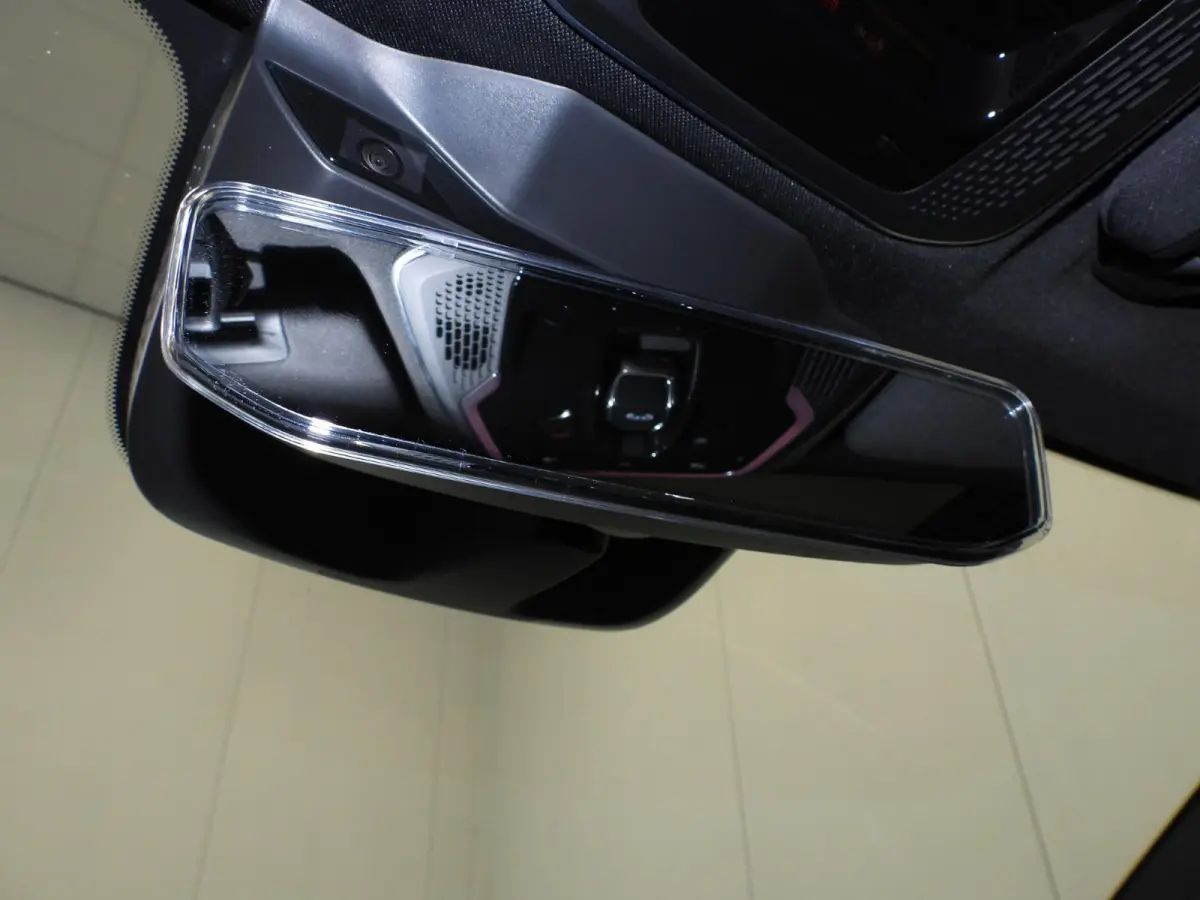 1.5 PHEV BlackLine TREKH./NAVI/360CAM/SCHUIFDAK/LED/20"LMV!