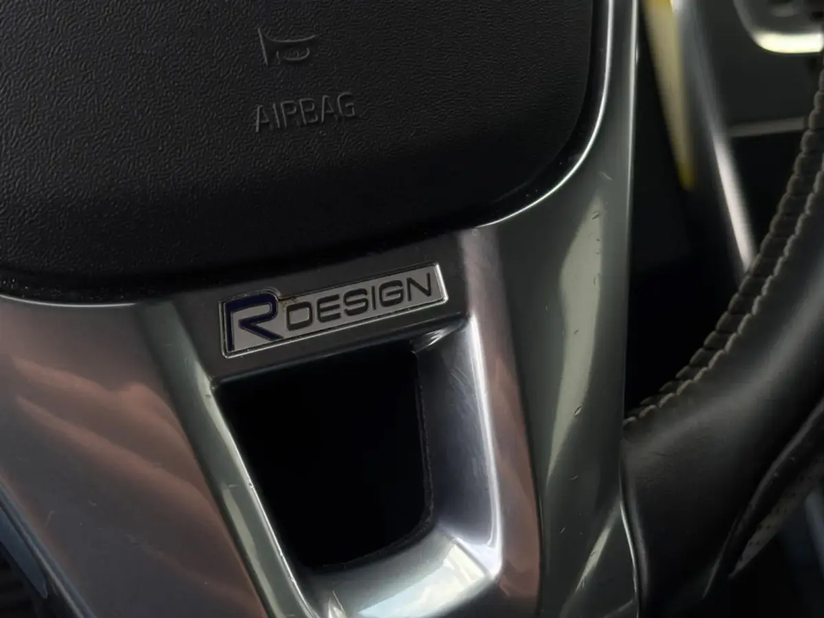 1.5 T3 Nordic+ R-Design (NL-auto, Goed OndH, Navi, StoelV, Trekhaak, Cruise Con, Climate Con, Etc)