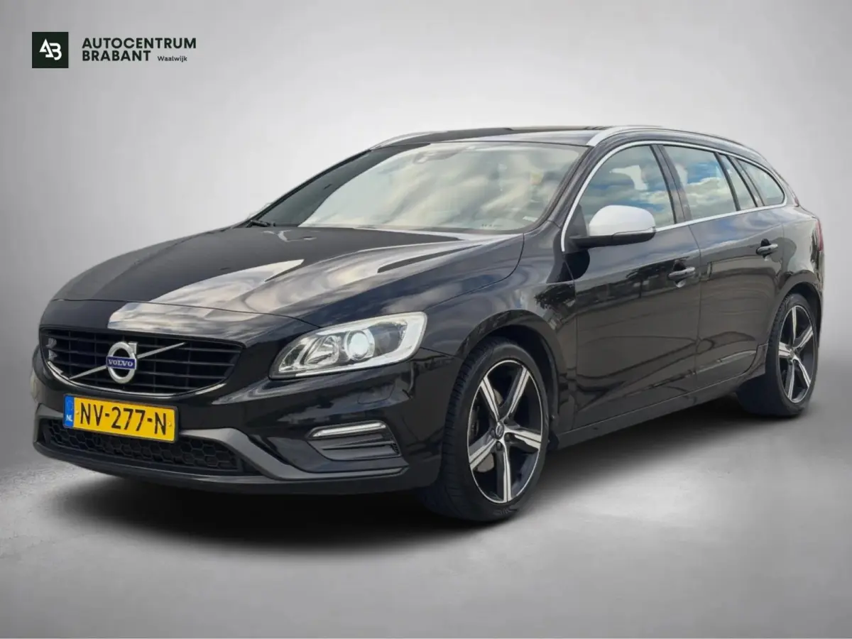 1.5 T3 Nordic+ R-Design (NL-auto, Goed OndH, Navi, StoelV, Trekhaak, Cruise Con, Climate Con, Etc)