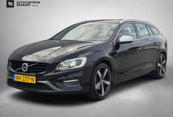 1.5 T3 Nordic+ R-Design (NL-auto, Goed OndH, Navi, StoelV, Trekhaak, Cruise Con, Climate Con, Etc)