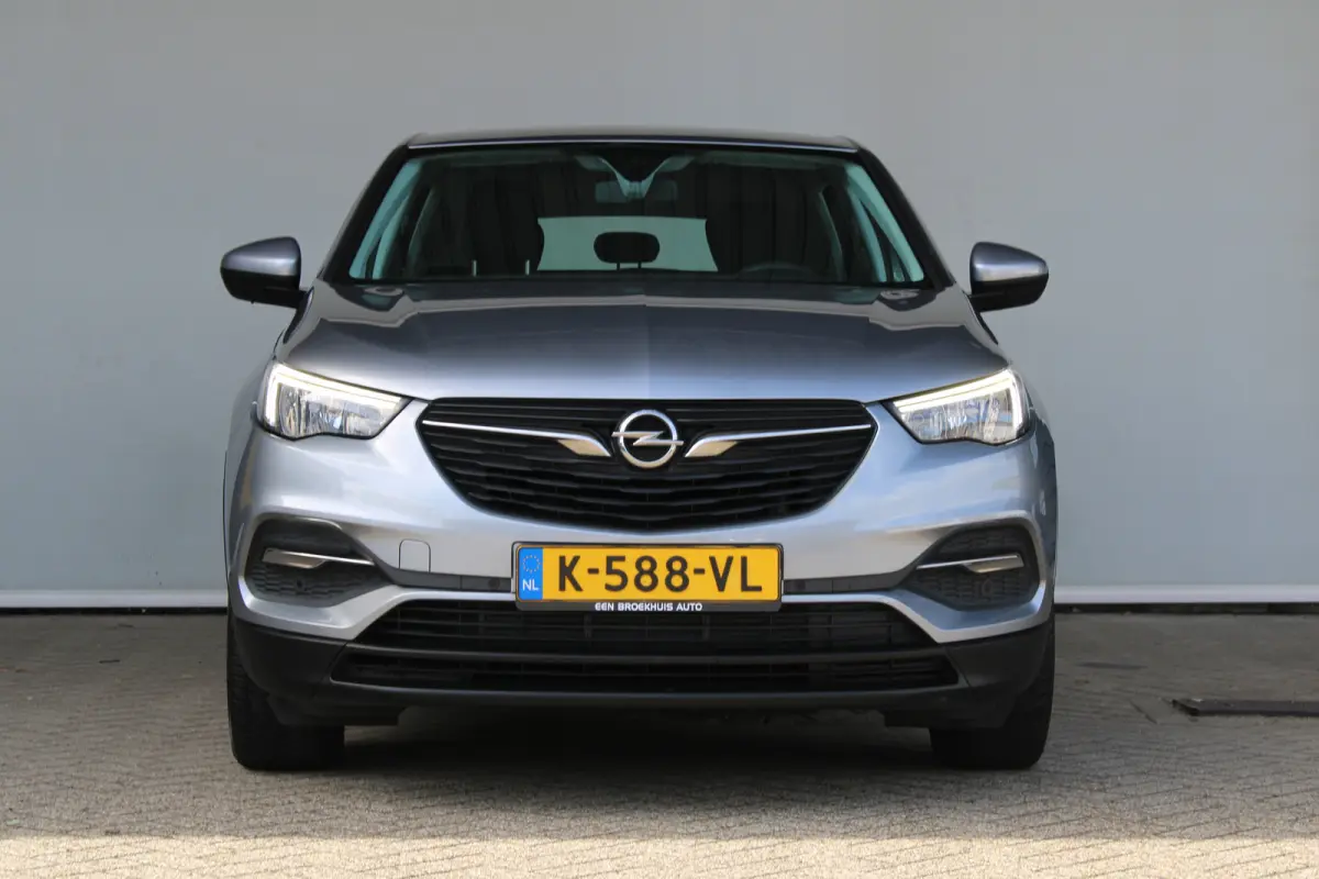 1.2 Turbo Online Edition | Parkeersensoren voor & achter | Navigatiesysteem | Apple carplay & Android auto |